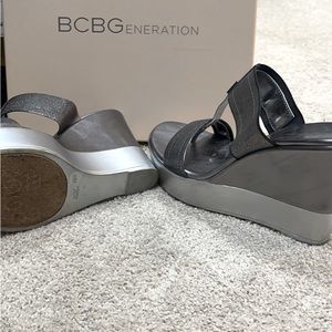 Women’s Silver wedges